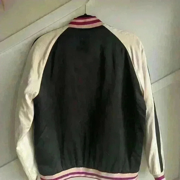 Forever 21 Black solid  bomber size M - Picture 5 of 9